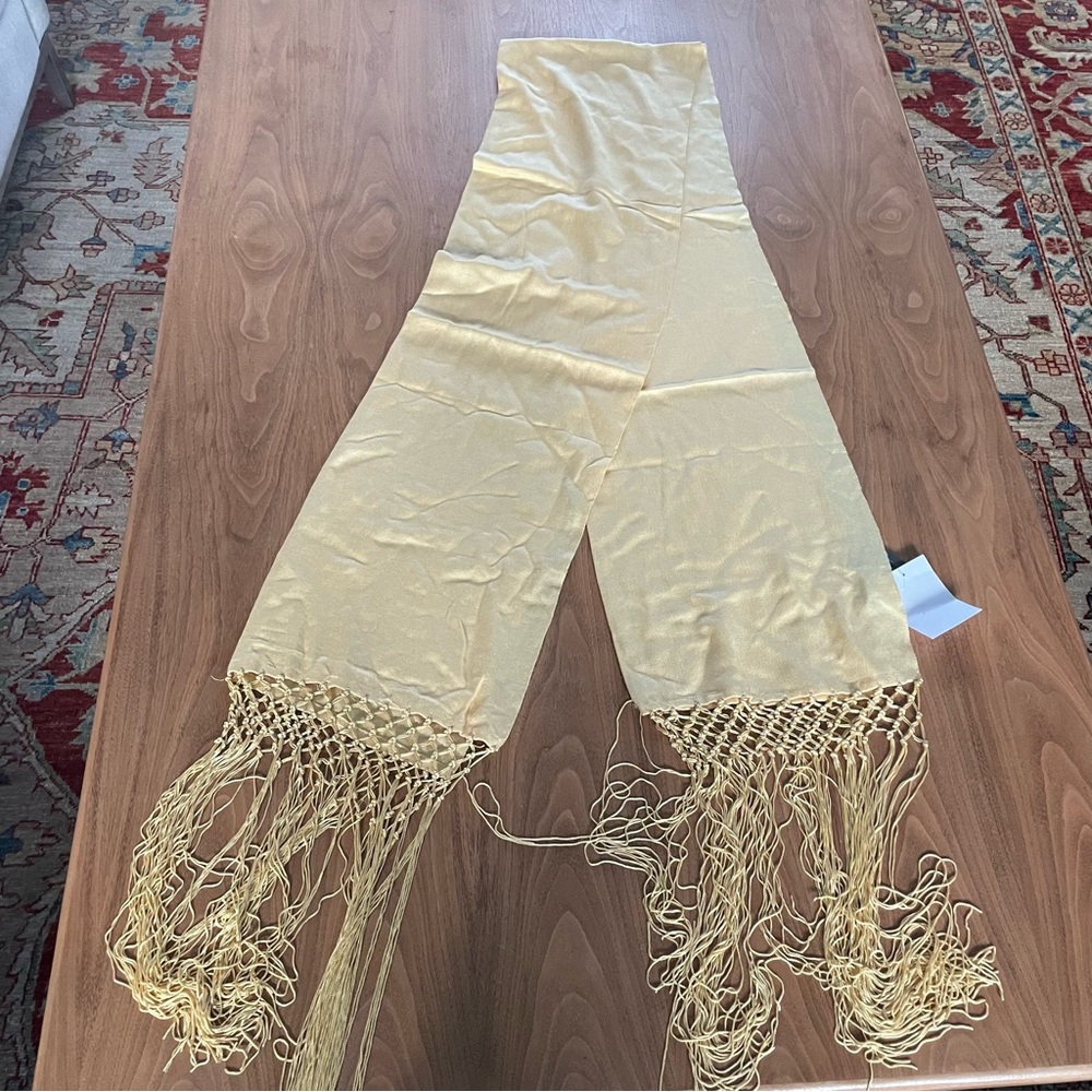 NWT Kenneth Cole pashmina